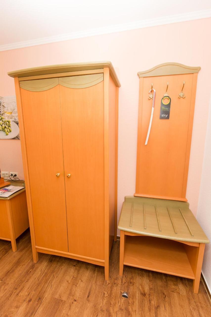 Hotel Garni Am Deich Цингст Экстерьер фото
